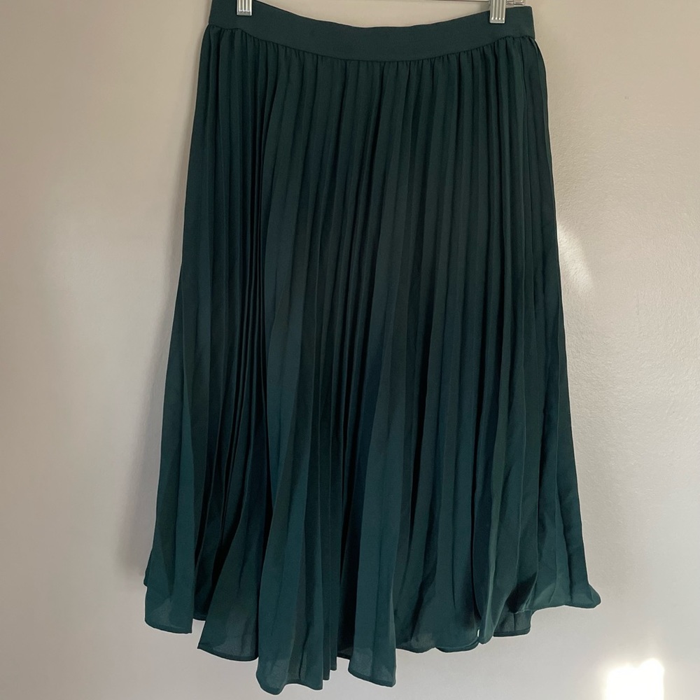 Kate Kasin NWT - Dark Green High-Waisted Pleated A-Line Swing Skirt - size L